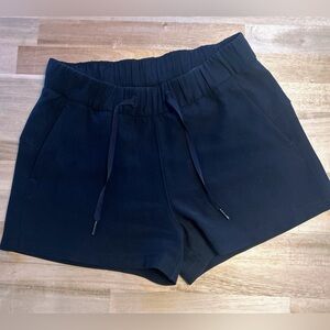 Short Lululemon noir taille 4 | taille élastique sport & casual